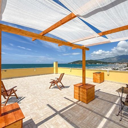 Il Mare In Giardino Apartment Scauri  Exterior photo