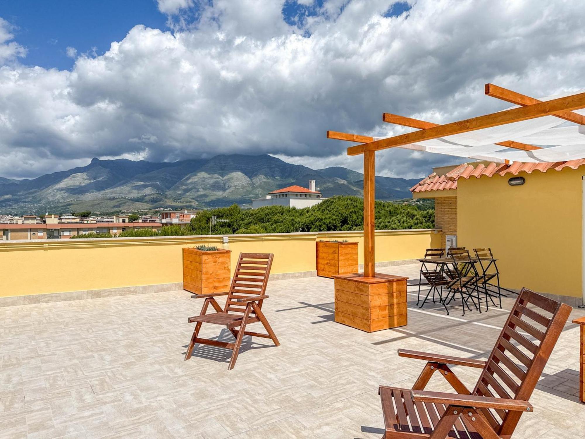 Il Mare In Giardino Apartment Scauri  Exterior photo