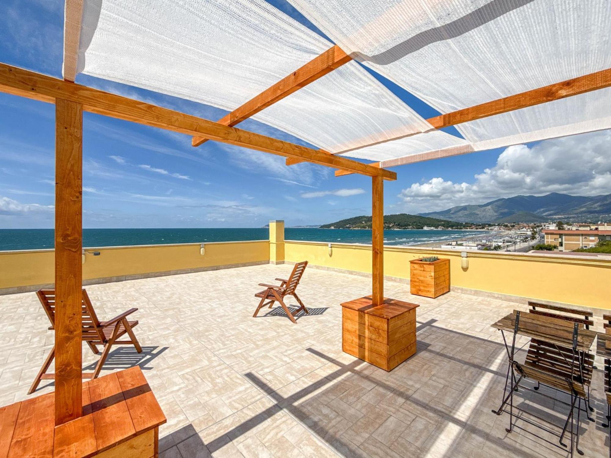 Il Mare In Giardino Apartment Scauri  Exterior photo