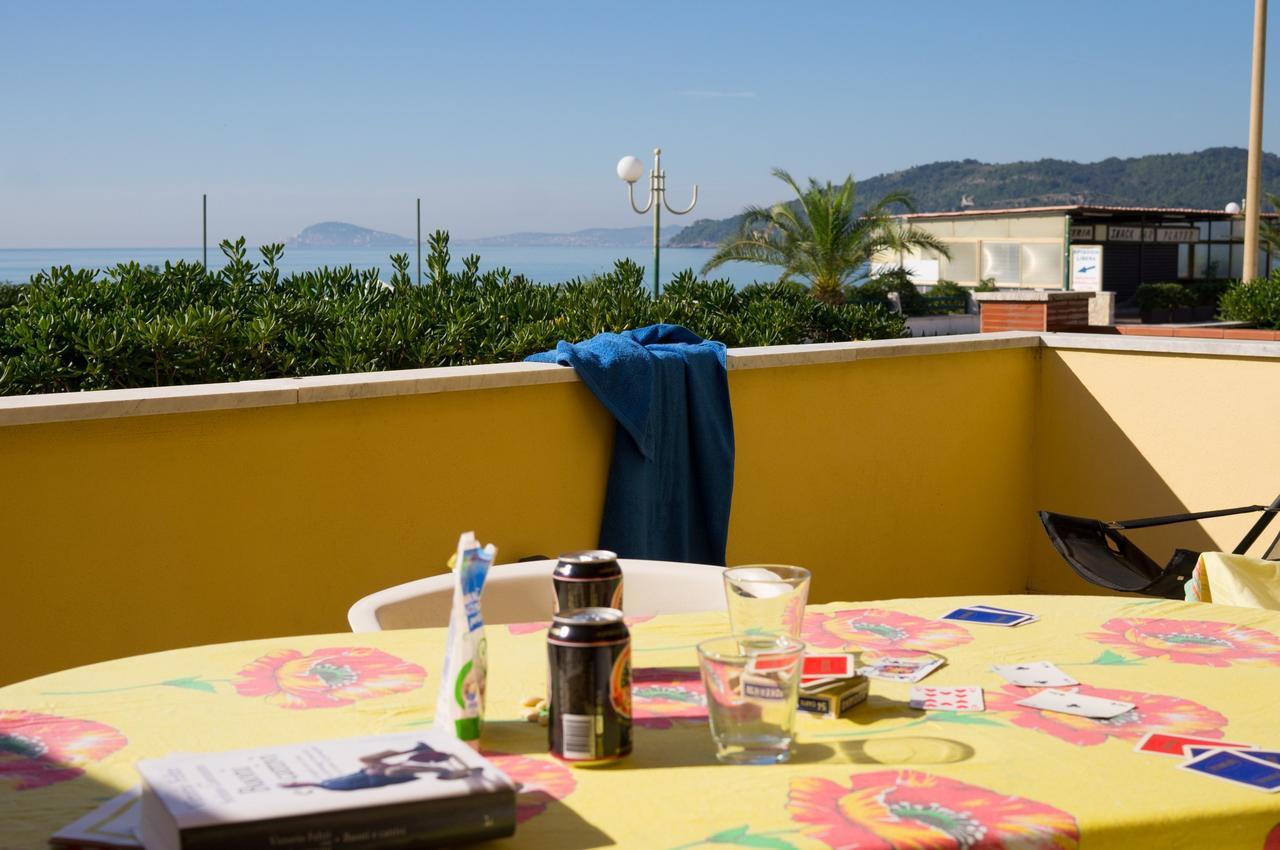 Il Mare In Giardino Apartment Scauri  Exterior photo